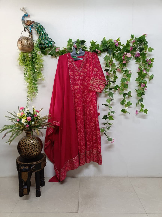 Crimson rose red Hover Image