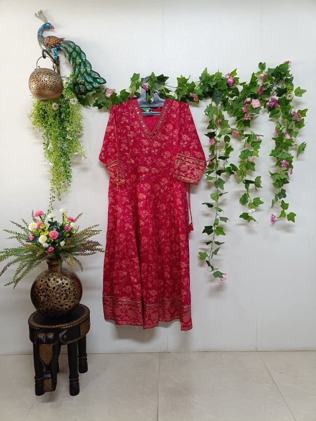 Crimson rose red Main Image