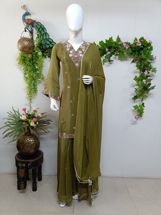 Mehendi Green Hover Image