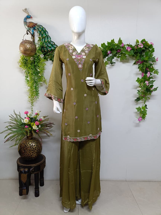 Mehendi Green Main Image