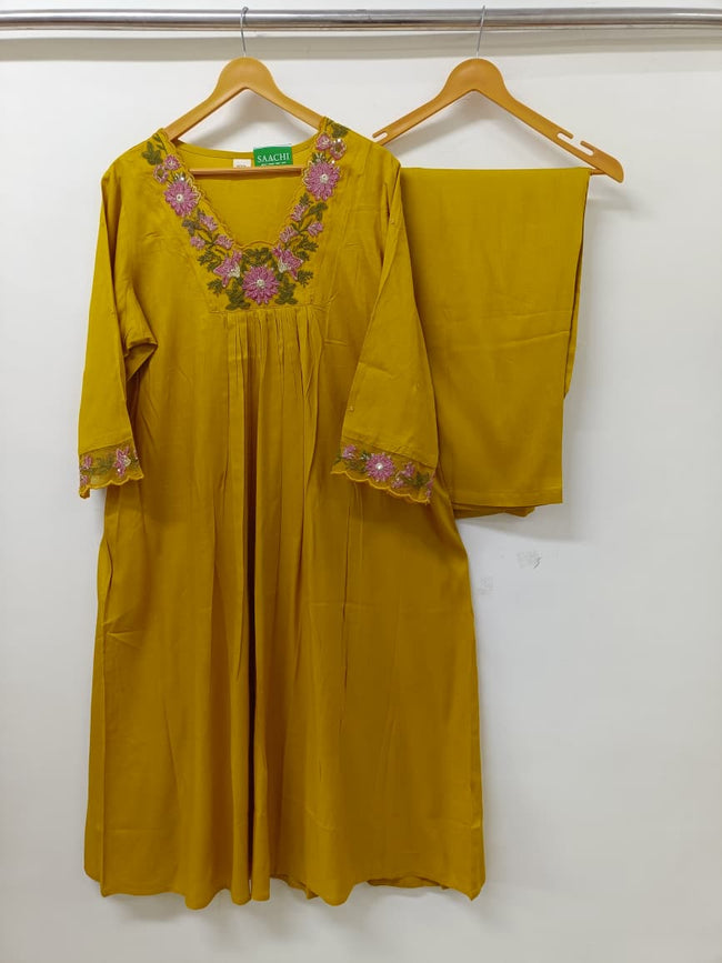 Mustard yellow Main Image