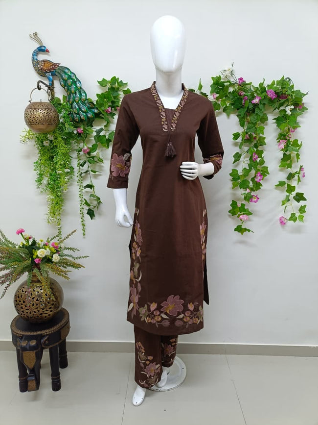 Chocolate brown Main Image