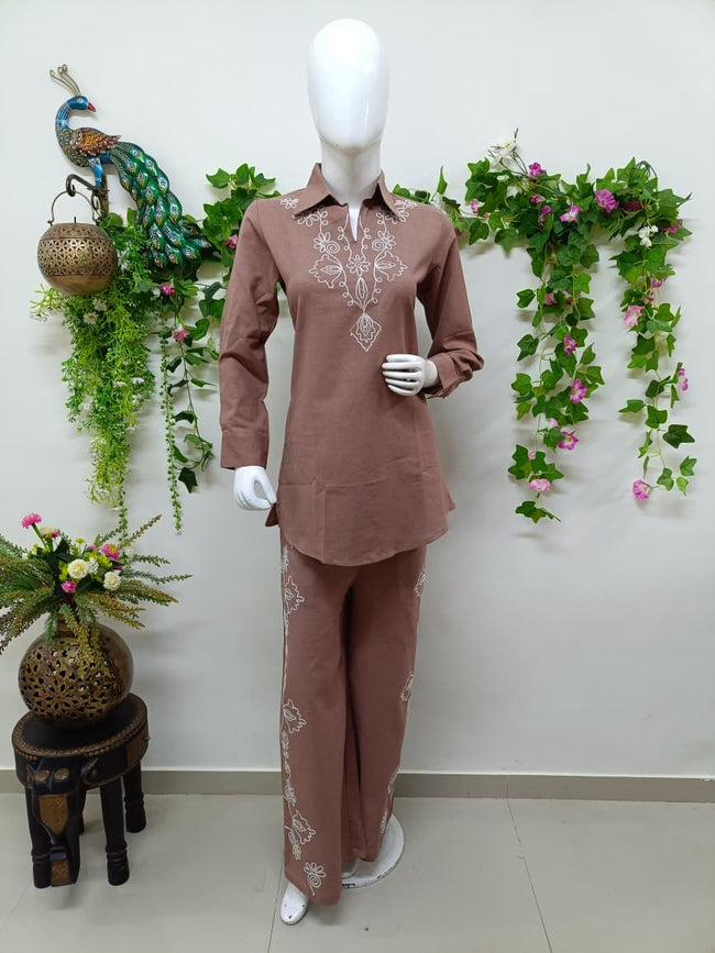 Dusty cocoa Hover Image