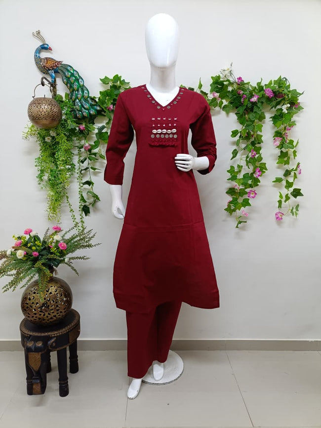 Brownish Red Main Image