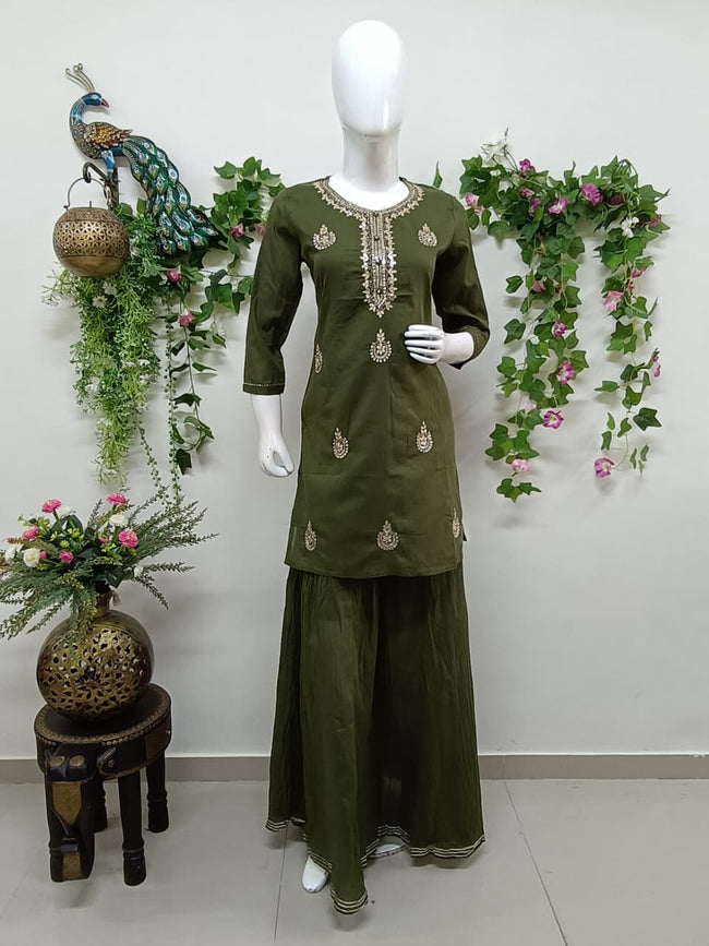 Mehendi green Main Image