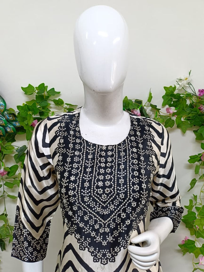 Black & white Main Image