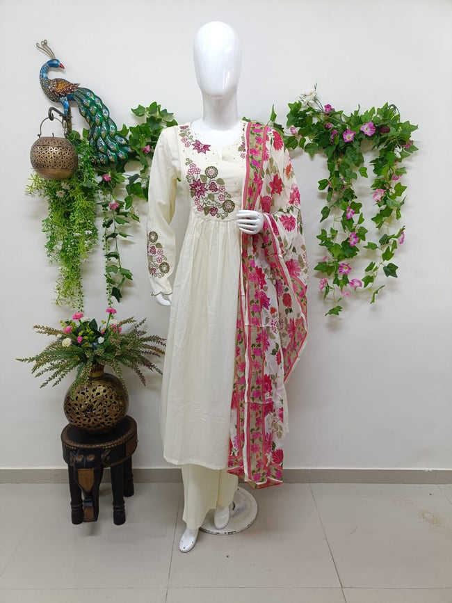 Off white Hover Image