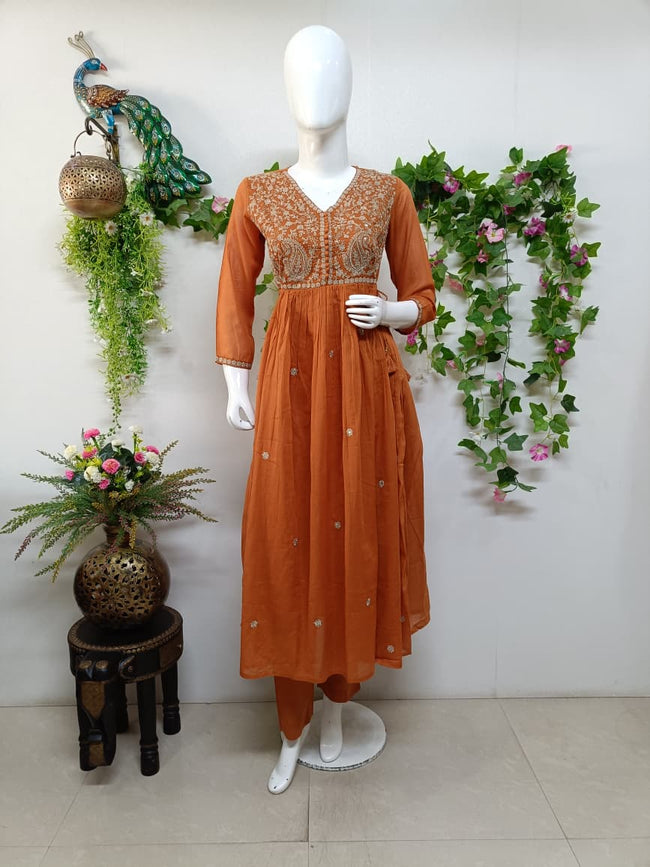 Rust orange Main Image