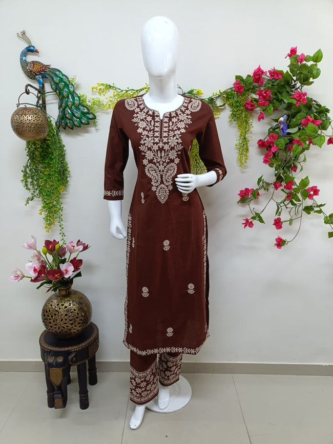 Chocolate brown Main Image