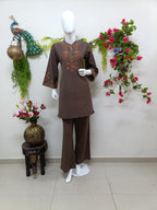 Mocha brown print