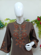 Mocha brown print