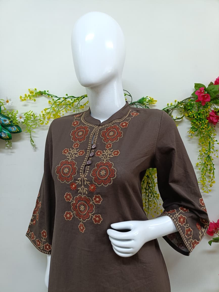 Mocha brown print