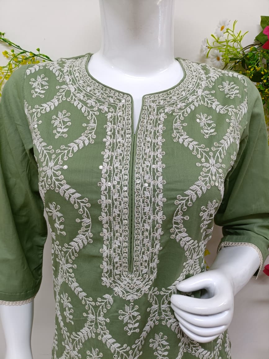Parrot green