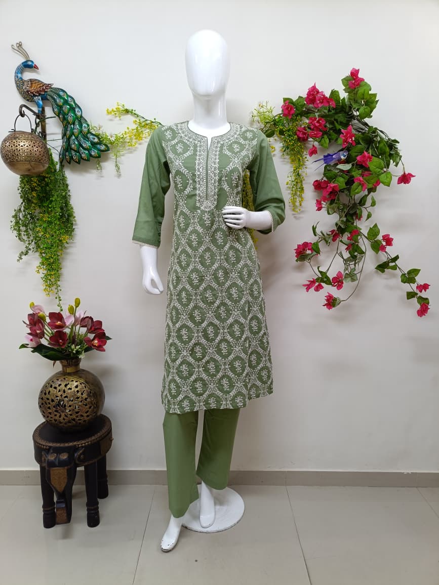 Parrot green