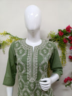 Parrot green