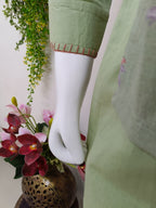 Light pista green