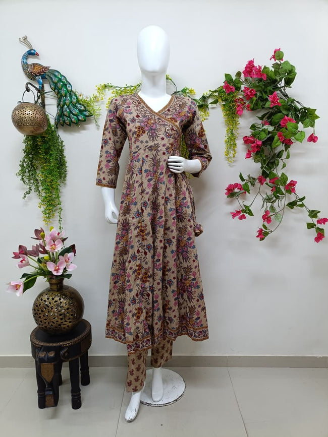 Beige with floral Main Image