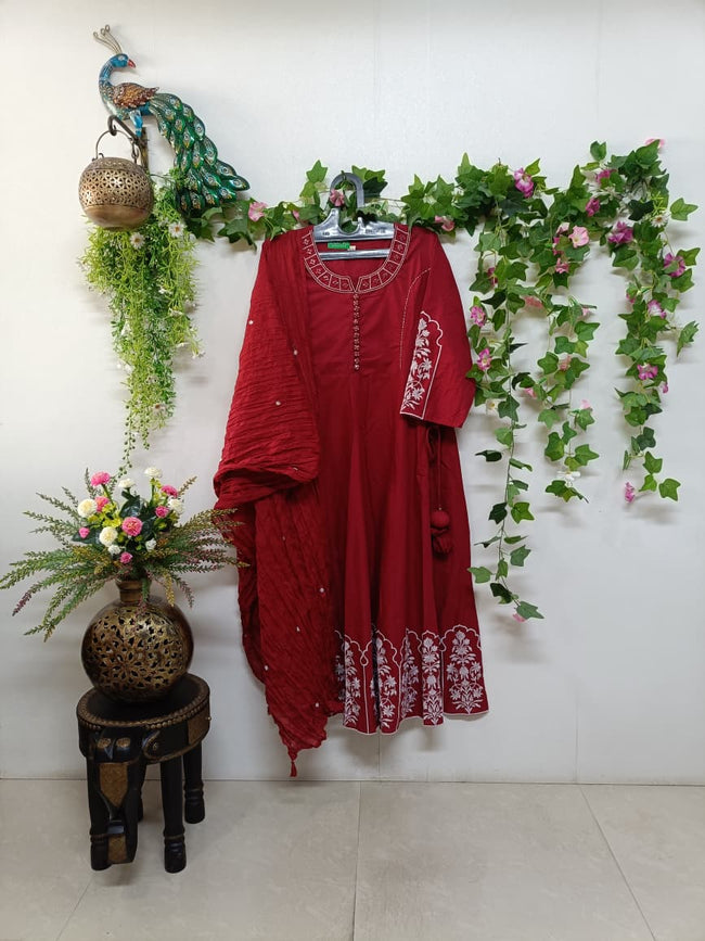 Wine red Hover Image