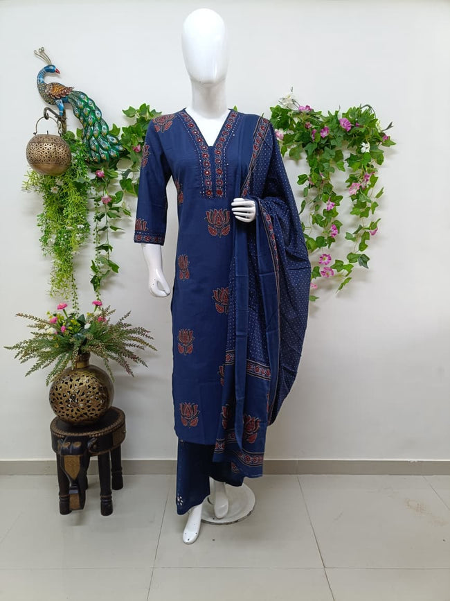 Dark blue Hover Image